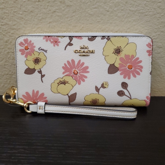 Coach Long Zip Around Wallet With Floral Cluster Print - Picture 6 of 16